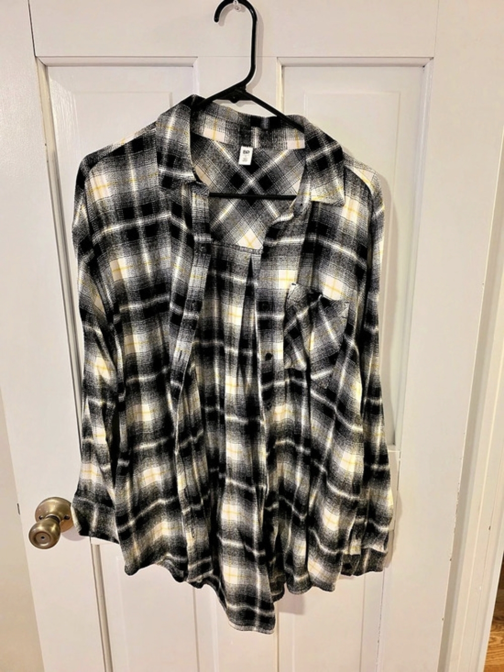 BP. Plaid Button Down Shirt in Black & White Size Small